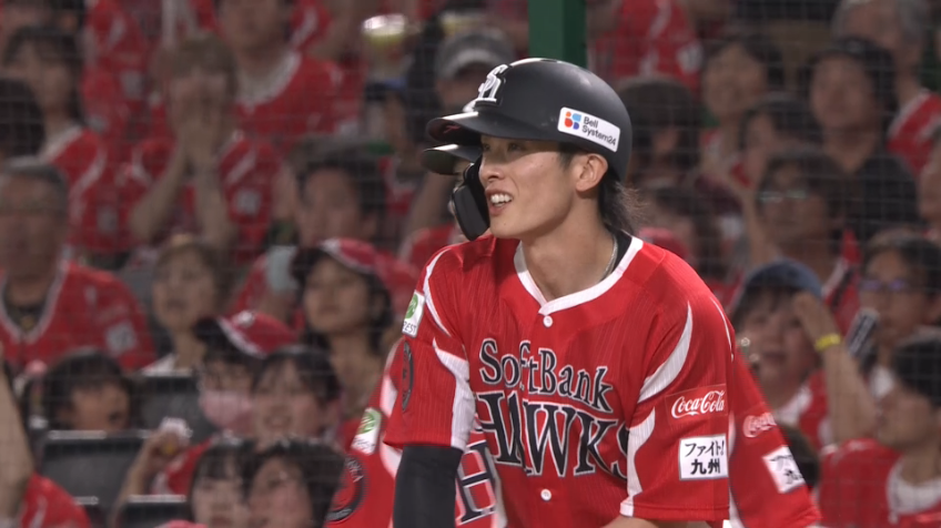 4回裏・H周東佑京 俊足生かしてショートへの内野安打!!