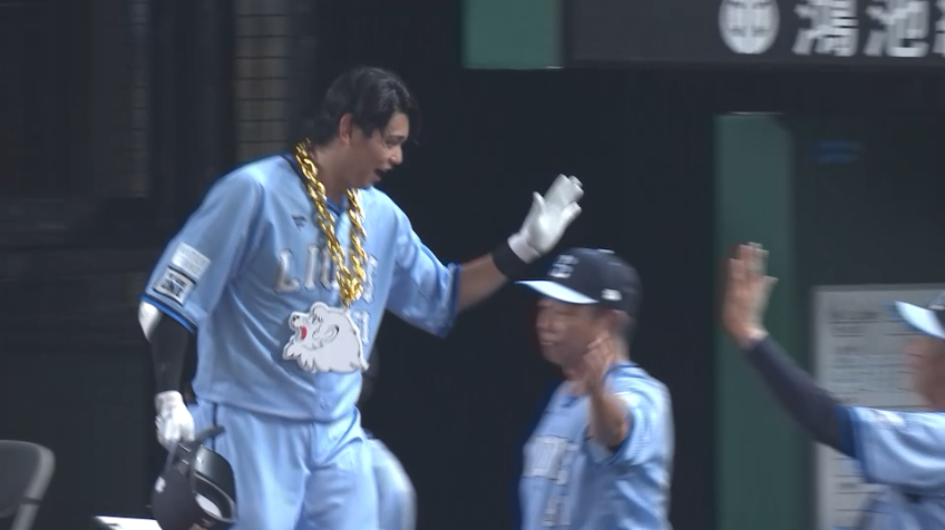 3回裏・L西川愛也 ライトポール際への第7号ホームランで勝ち越し!!