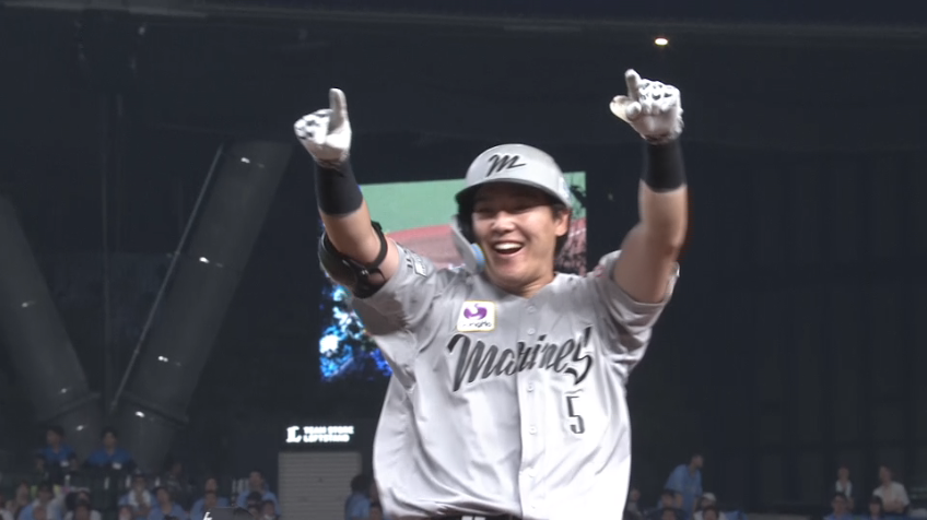 9回表・M安田尚憲 センターへの勝ち越しタイムリーを放つ!!