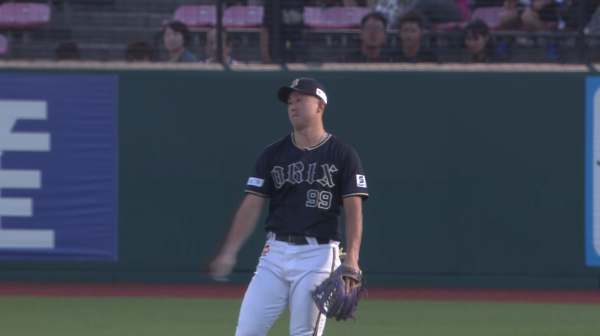 2回裏・B杉本裕太郎 ライト前への打球をスライディングキャッチ!!