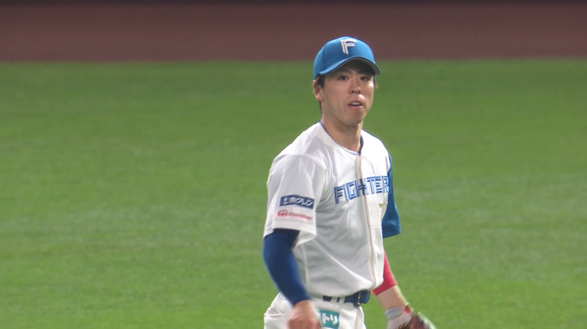 2回表・F五十幡亮汰 鮮やかなスライディングキャッチを披露!!