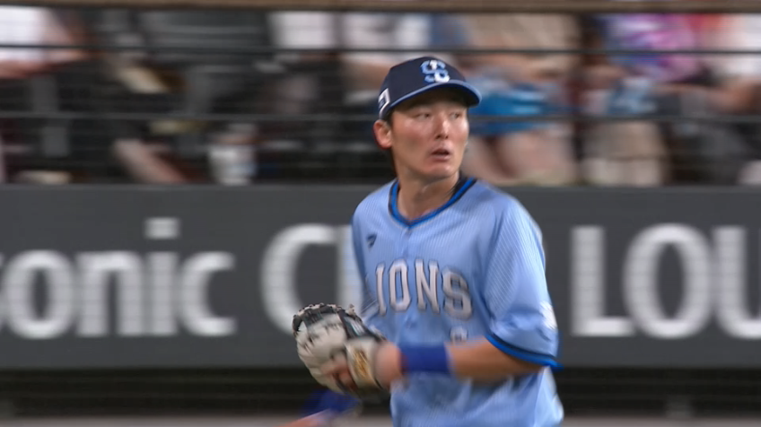 7回裏・L源田壮亮 抜けそうな打球を捌く好守備!!