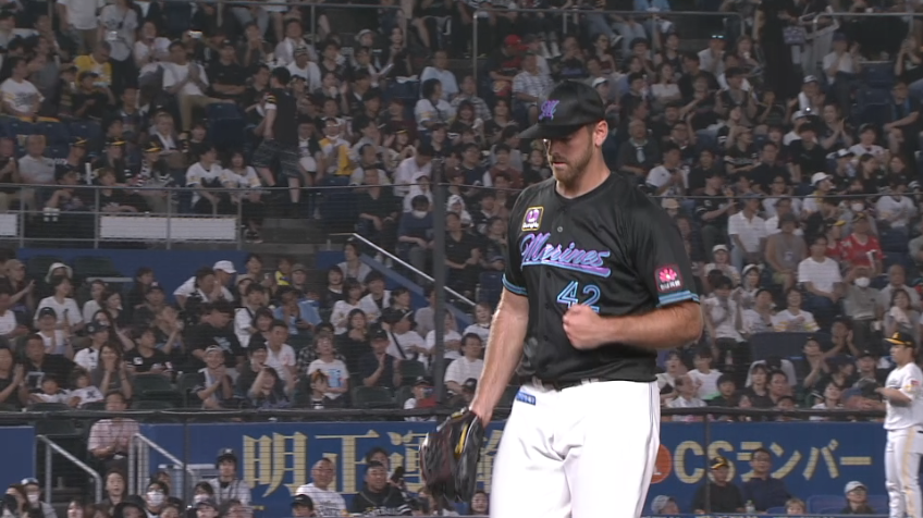 3回表・Mサモンズ 1アウト2,3塁のピンチを無失点に抑える!!