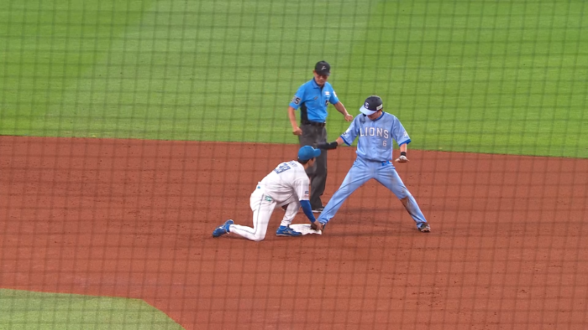 3回表・L源田壮亮 今季7個目の盗塁を決めてチャンスメイク!!