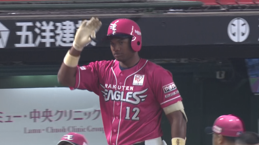 8回表・Eゴンザレス レフトへの2点タイムリーヒットで1点差!!