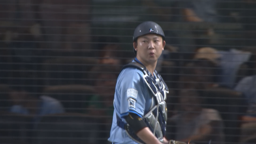 8回表・L古賀悠斗 盗塁阻止で同点のピンチを救う!!