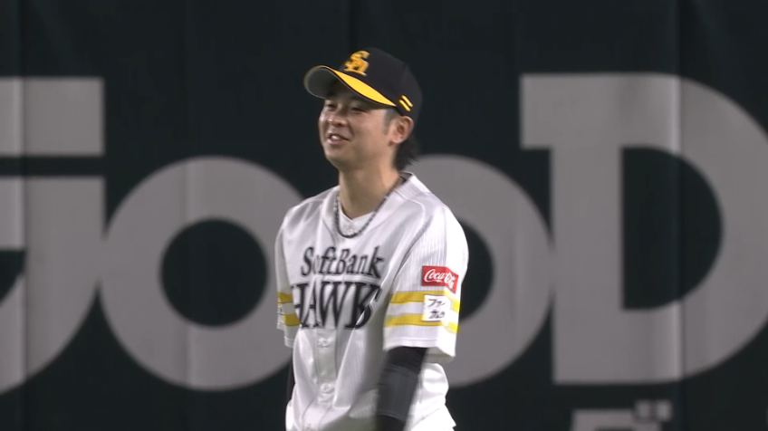 7回表・H川瀬晃 難しいバウンドを捕球しノーステップ送球!!