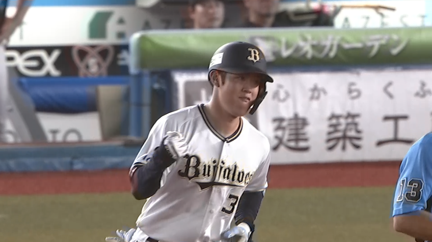 10回表・B太田椋 レフトへ2試合連発となる2ランホームランを放ち勝ち越し!!