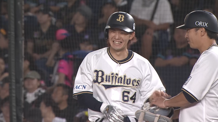6回表・B大里昂生 満塁のチャンスで三遊間を破るタイムリー!!