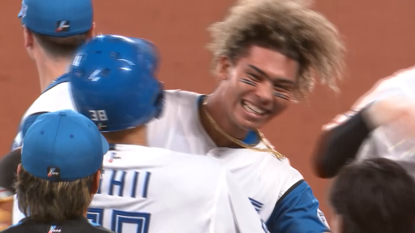 9回裏・F水谷瞬 満塁のチャンスで決めた!! レフト前へのサヨナラタイムリー!!