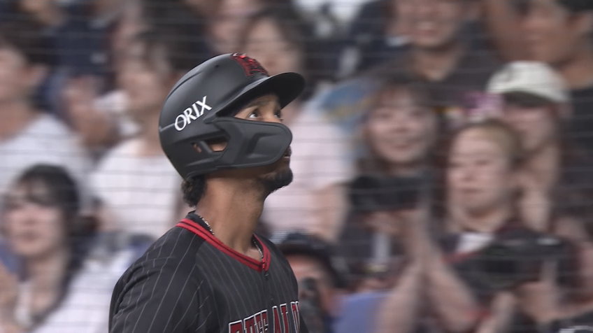 7回裏・B宗佑磨 満塁のチャンスにライトへの犠牲フライを放ち点差を縮める!!