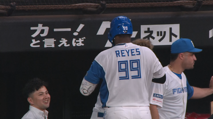 4回裏・Fレイエス ライトへ同点のソロホームラン!!