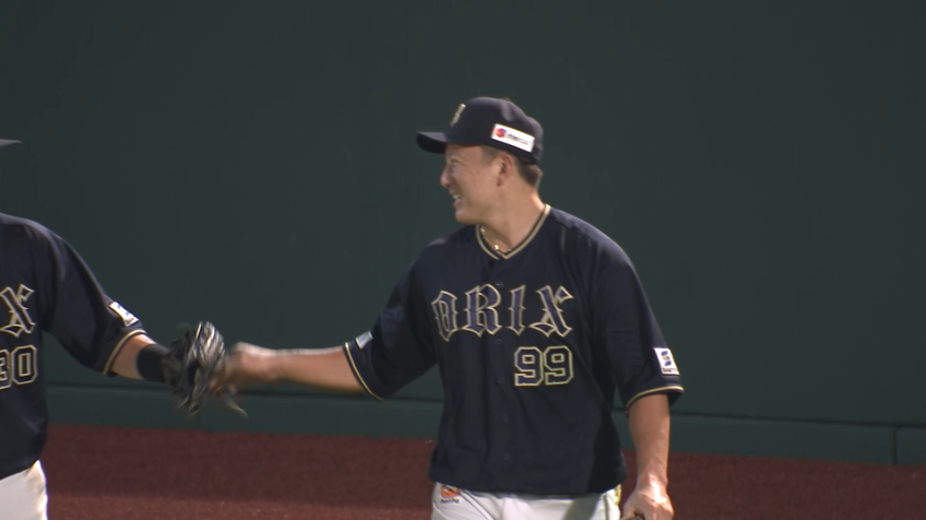 3回裏・B杉本裕太郎 右中間への打球をダイビングキャッチ!!