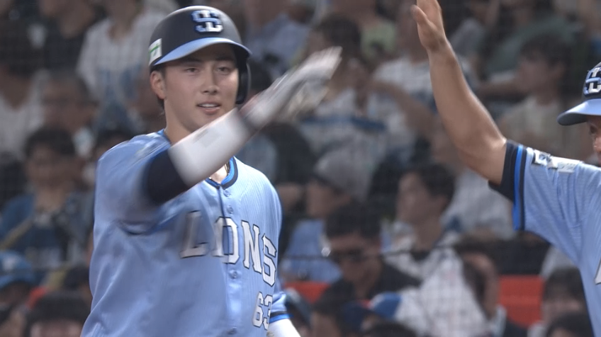 4回裏・L長谷川信哉 センターへのタイムリーヒットで勝ち越し!!