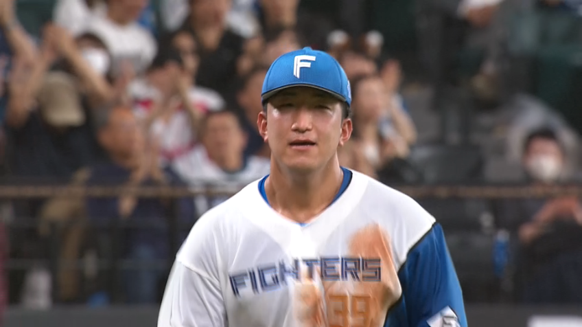 5回表・F有薗直輝 ダイビングキャッチで3塁線抜かせず!!