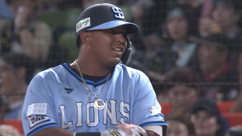 4回裏・Lセデーニョ 内野安打を放ちチャンスを広げる!!