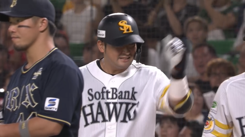 2回裏・H嶺井博希 満塁のチャンスでレフトへのタイムリーヒットを放つ!!