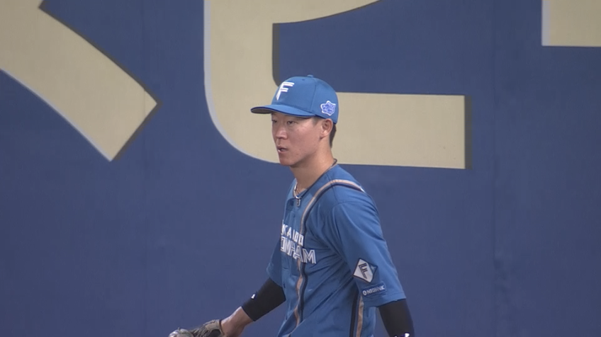 1回裏・F矢澤宏太 ライン際のボールをジャンピングキャッチ!!