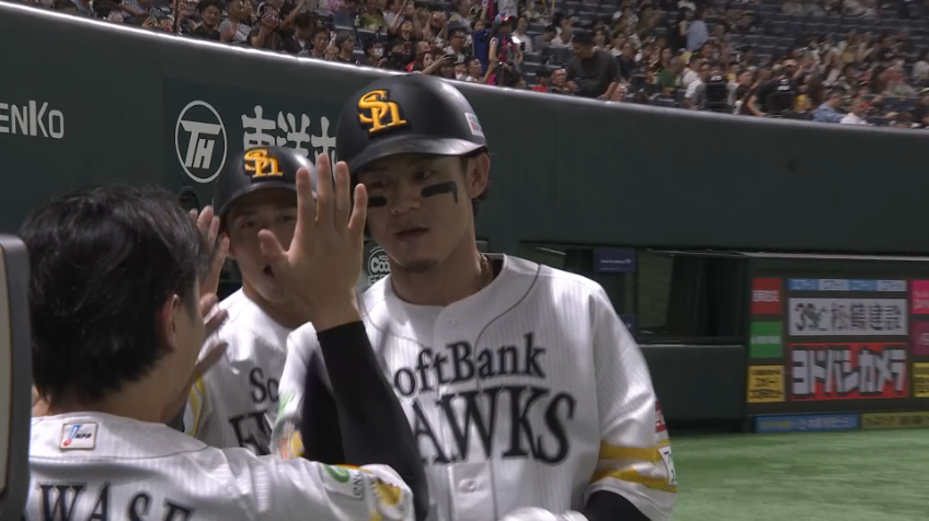 1回裏・H牧原大成 ライトへ今季第5号先制3ランHR!!