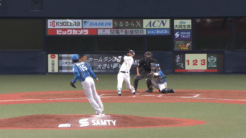 5回裏・B西川龍馬 ライト前へ追加点となるタイムリーヒットを放つ!!