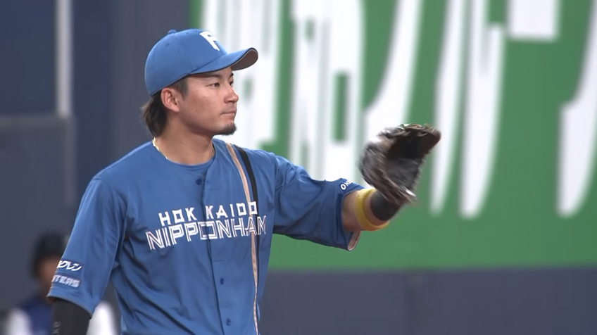 7回裏・F水野達稀 三遊間のゴロを上手に捌くファインプレー!!