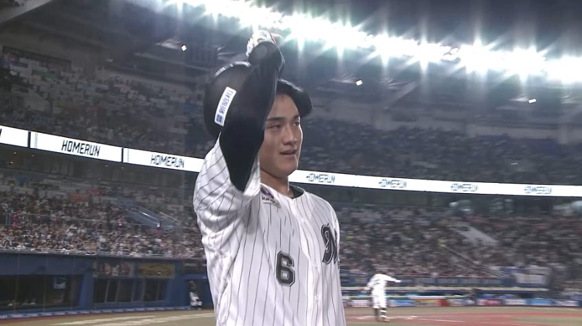 4回裏・M西川史礁 レフトへ今季第2号となるホームラン!!