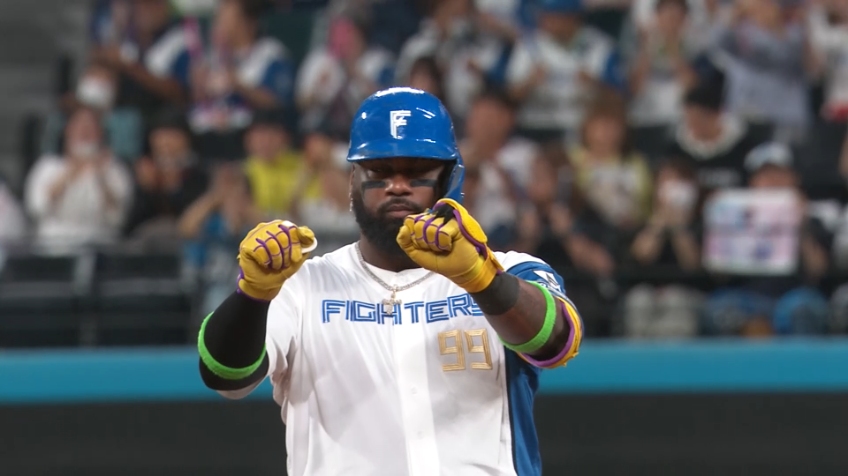 1回裏・Fレイエス センターオーバーのタイムリー2ベースでいきなり先制!!