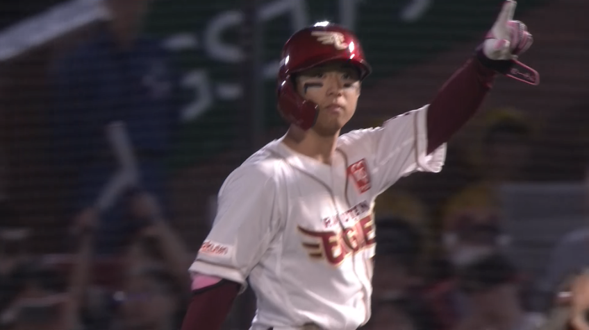 8回裏・E武藤敦貴 貴重な追加点となるタイムリーヒット!!