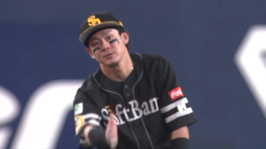 5回裏・H牧原大成 抜けそうな打球をスライディングキャッチしまたもや好プレー!!