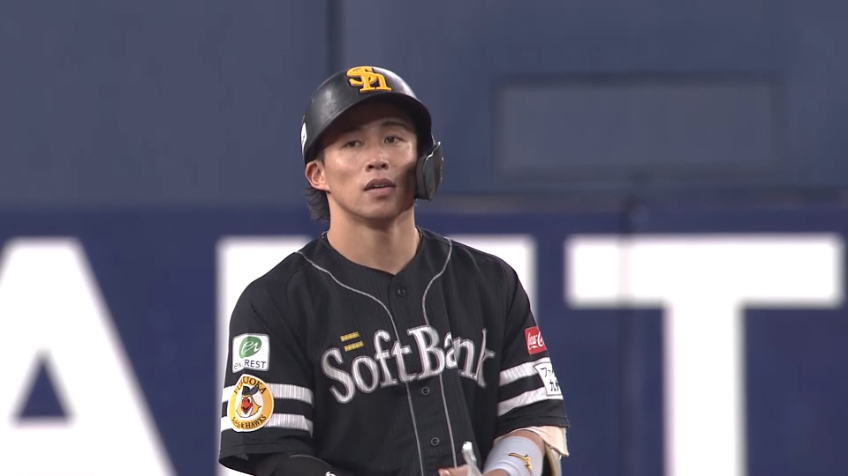 6回表・H野村勇 三塁線ギリギリのタイムリー2ベースで1点を返す!!