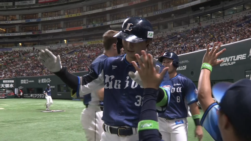 6回表・L山村崇嘉 ライトスタンドへ確信の第3号2ランHR!!