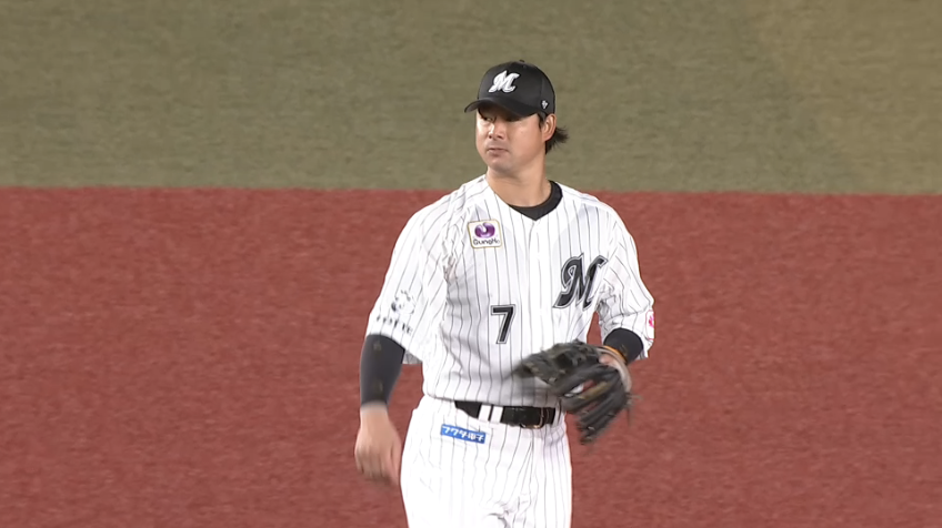 5回表・M藤岡裕大 ベアハンドで難しい打球を捌く!!