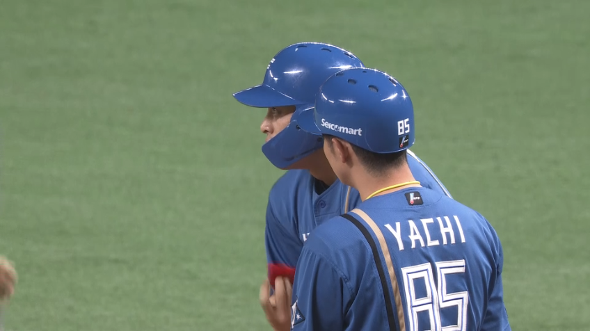 4回表・F野村佑希 センター前へのタイムリーヒットで勝ち越し!!