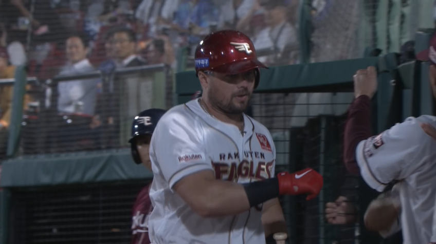 4回裏・Eボイト 先制のソロホームランを放つ!!