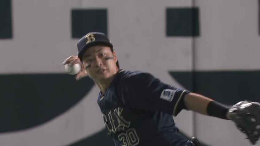 4回裏・B廣岡大志 流れを渡さないダイビングキャッチ!!