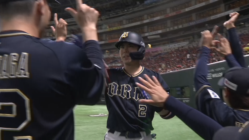 4回表・B若月健矢 ライトへ第6号3ランホームランで逆転!!