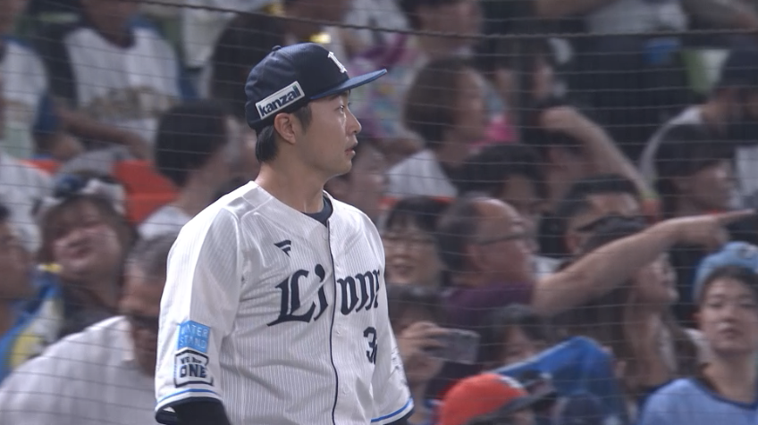 7回表・L山村崇嘉 ネット際のファウルフライをナイスキャッチ!!