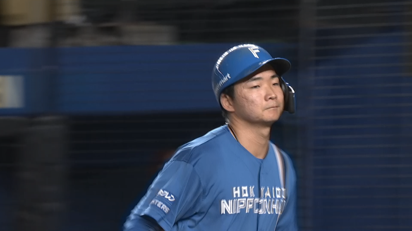 8回表・F山縣秀 粘って低めの直球を捉える犠牲フライで勝ち越しに成功!!