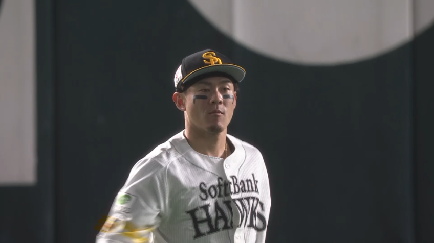 6回表・H牧原大成 スライディングキャッチで好守!!