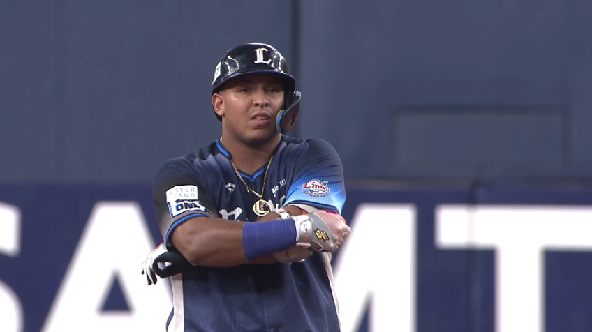 4回表・Lセデーニョ 2点タイムリーヒットを放ち1点差に迫る!!