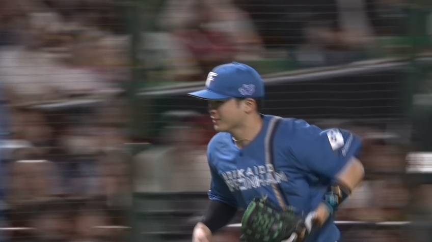 4回裏・F郡司裕也 三遊間を破りそうな打球にダイビングキャッチ!!