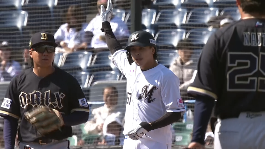 3回裏・M小川龍成 意表を突くバントでチャンス拡大!!