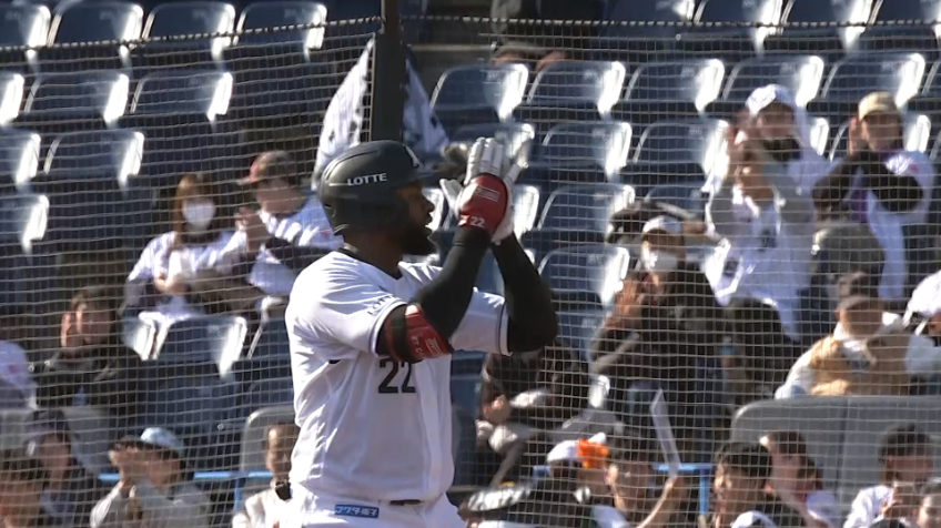 6回裏・Mポランコ ライトへのタイムリーヒットで同点!!