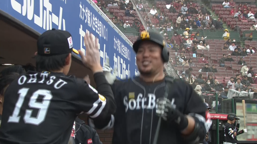 8回表・H山川穂高 左中間へのソロホームランで同点!!