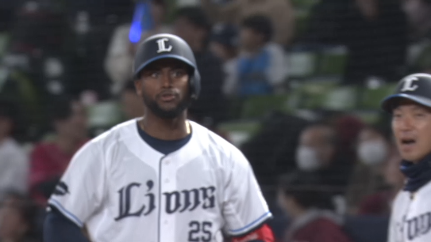 4回裏・Lカナリオ 来日初打点となるタイムリーヒット!!