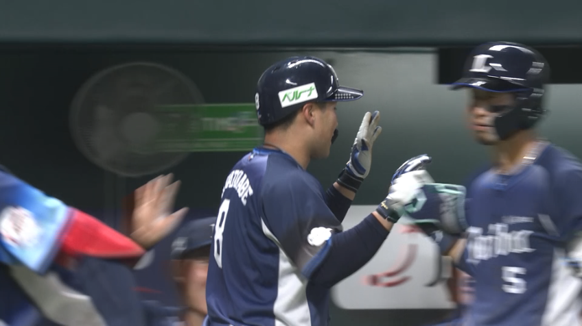 8回表・L渡部聖弥 レフトへのホームランで貴重な追加点!!