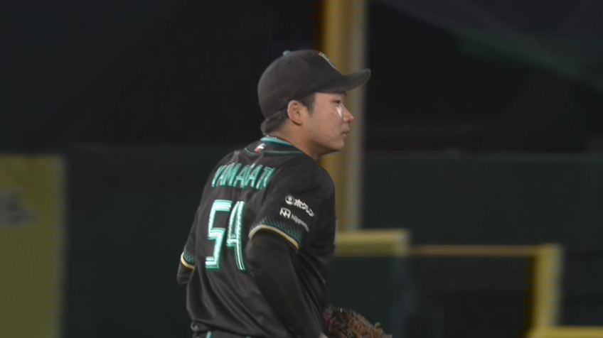 5回裏・F山縣秀 高いバウンドの打球を上手く捌いてアウトを奪う!!