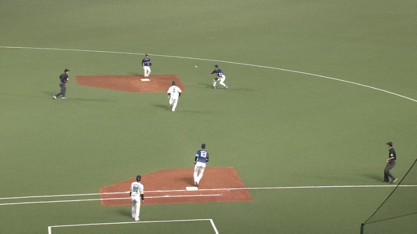 5回裏・L外崎修汰 ダブルプレーを奪ってピンチを救う!!