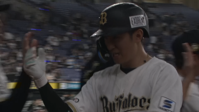 10回裏・B西川龍馬 センターに弾き返した今季初・移籍後初サヨナラ打で3連勝!!