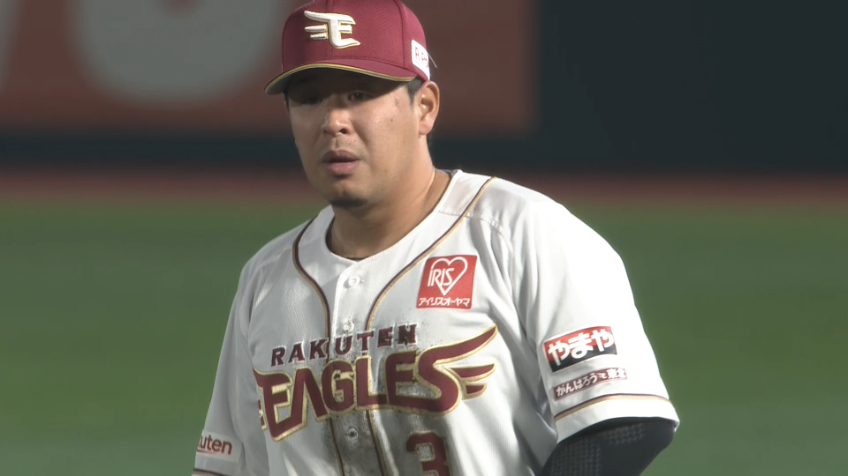 3回表・E浅村栄斗 抜けそうな打球をダイビングキャッチ!!